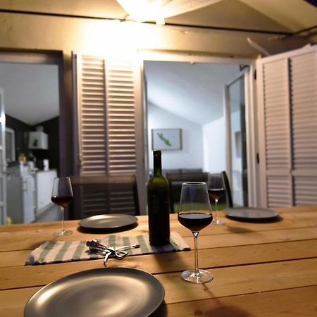 Apartmani Vinetan Betina  Exteriör bild