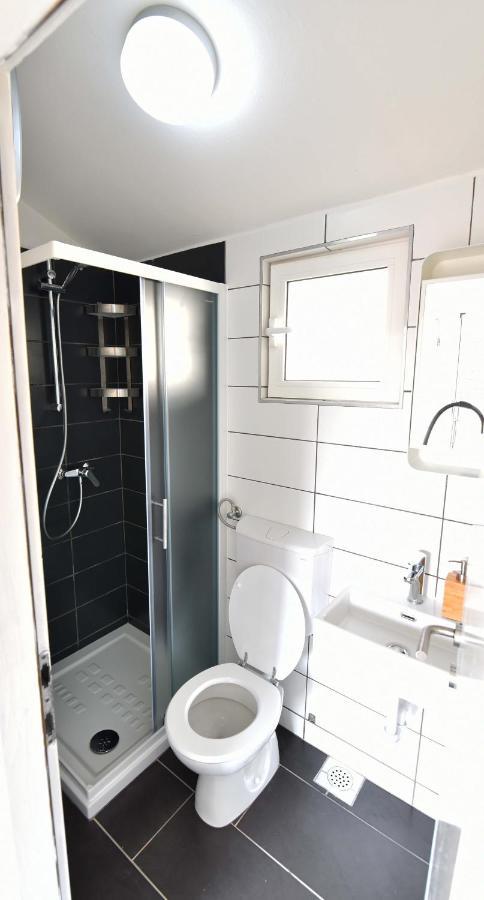 Apartmani Vinetan Betina  Exteriör bild